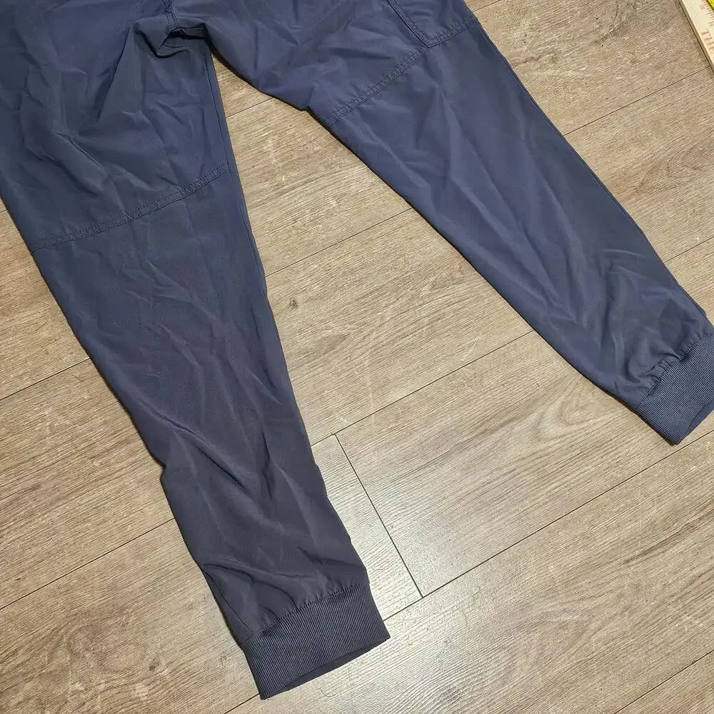 Cherokee Infinity Men’s Gray Cargo Scrub Jogger Pants Size Large